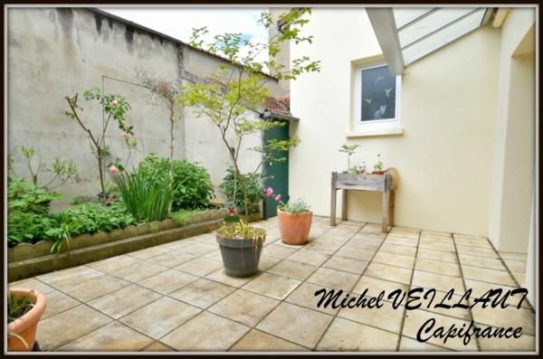 Maison à vendre 4 pièces MOULINS (03), garage, 2 chambres, patio