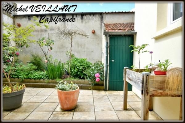 Maison à vendre 4 pièces MOULINS (03), garage, 2 chambres, patio
