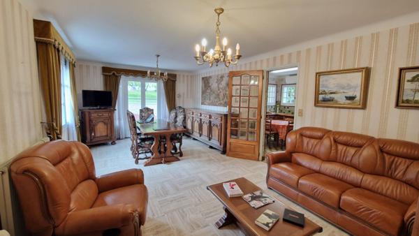 Maison - 8 pièces - 146 m²