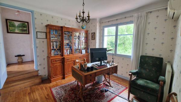 Maison - 8 pièces - 146 m²