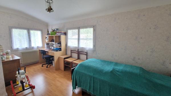 Maison - 8 pièces - 146 m²