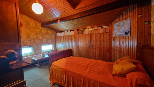 Maison - 8 pièces - 146 m²