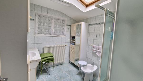 Maison - 8 pièces - 146 m²