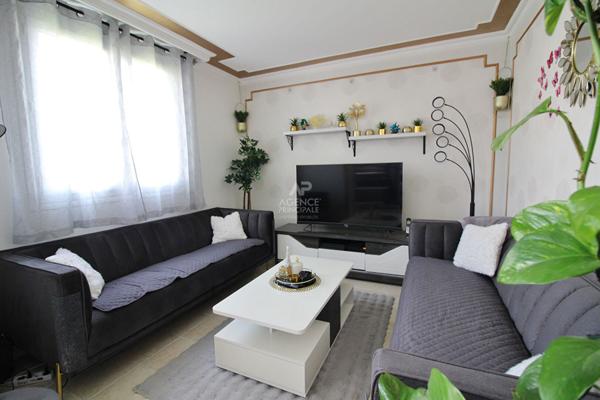 Appartement familial - Centre-ville - proche écoles ! €229 000 ** - Référence 26-3881