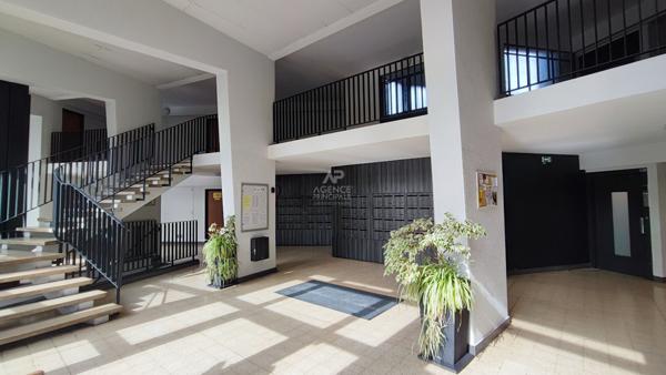 Appartement familial - Centre-ville - proche écoles ! €229 000 ** - Référence 26-3881