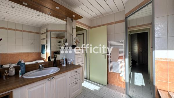 Maison 7 pièces - 255 m² Exclusivité efficity