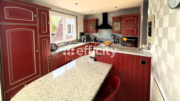 Maison 7 pièces - 255 m² Exclusivité efficity