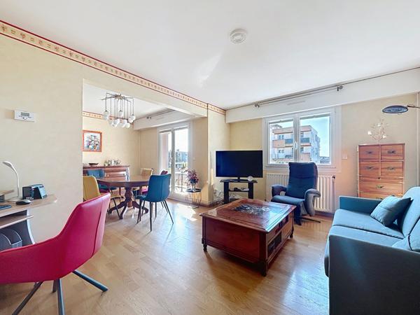 Appartement Metz 3 pièces - 61 m2 - 1 chambre - 2 balcons - 1 garage privatif - 1 cave