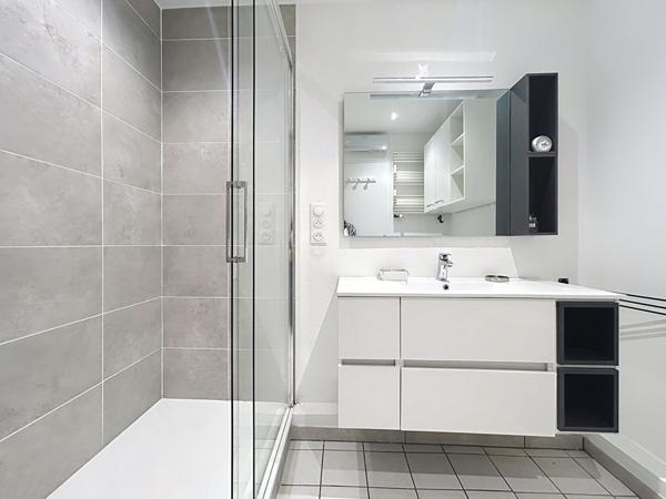 Appartement Metz 3 pièces - 61 m2 - 1 chambre - 2 balcons - 1 garage privatif - 1 cave