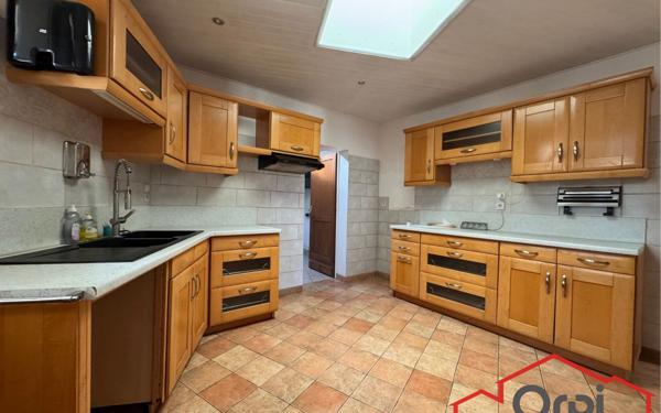 Maison à vendre    6 pièces •  Fismes