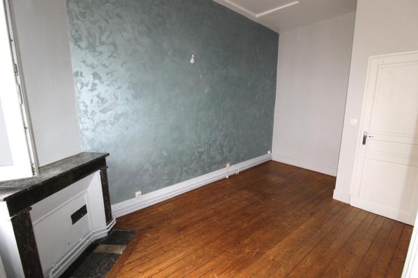 Nevers (58000) Maison de ville avec cour intérieure – Nevers centre-ville