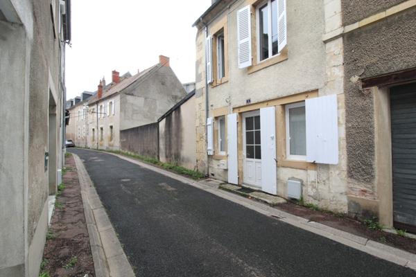 Nevers (58000) Maison de ville avec cour intérieure – Nevers centre-ville