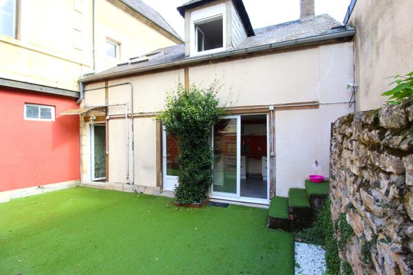 Nevers (58000) Maison de ville avec cour intérieure – Nevers centre-ville