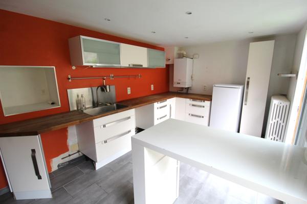 Nevers (58000) Maison de ville avec cour intérieure – Nevers centre-ville