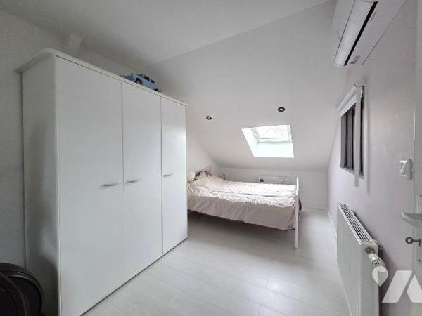 SOISSONS : MAISON DE VILLE A DECOUVRIR RAPIDEMENT

Cette maison en pierre construite en 1922,...