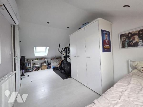 SOISSONS : MAISON DE VILLE A DECOUVRIR RAPIDEMENT

Cette maison en pierre construite en 1922,...