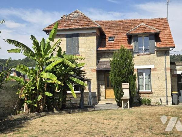 VAILLY SUR AISNE : MAISON EN PIERRE AVEC BEAU JARDIN

Sur la commune de Vailly-sur-Aisne, à p...