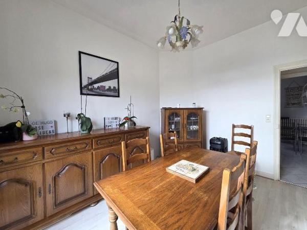 VAILLY SUR AISNE : MAISON EN PIERRE AVEC BEAU JARDIN

Sur la commune de Vailly-sur-Aisne, à p...