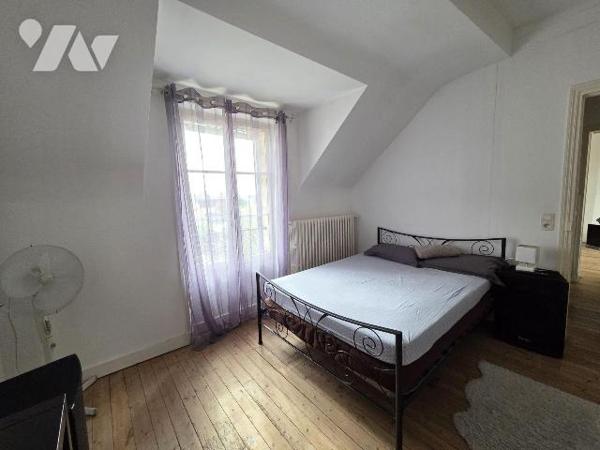 VAILLY SUR AISNE : MAISON EN PIERRE AVEC BEAU JARDIN

Sur la commune de Vailly-sur-Aisne, à p...