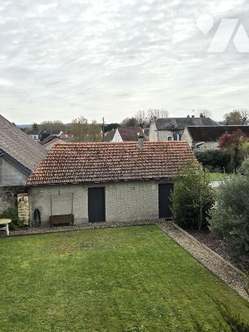 VAILLY SUR AISNE : MAISON EN PIERRE AVEC BEAU JARDIN

Sur la commune de Vailly-sur-Aisne, à p...