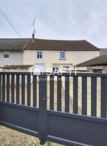 Maison de ville avec cour – 3 chambres –