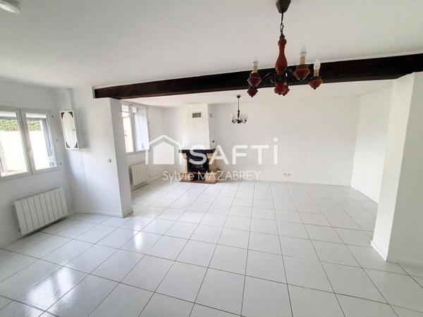 Maison de ville avec cour – 3 chambres –