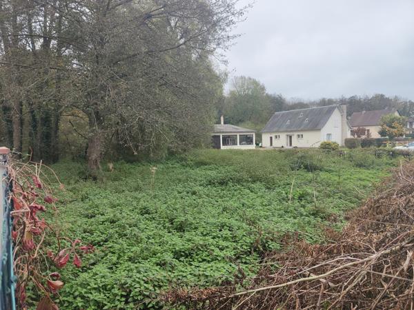 A 15 MN DE BEAUVAIS-OUEST, MAGNIFIQUE TERRAIN A BATIR DE 2100 M² CLOS ET PLAT SUR 20ML DE FACADE AU CALME Beauvais (60000)