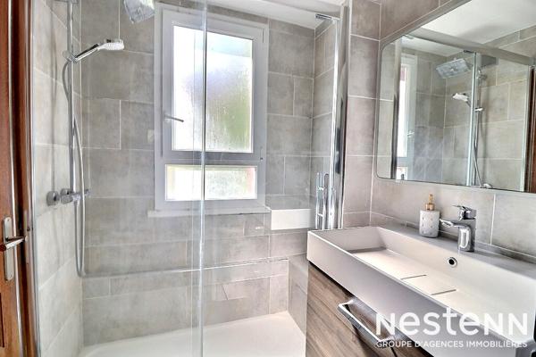 A SAINTE GENEVIÈVE DES BOIS, APPARTEMENT T4 AVEC 2 CHAMBRES, BALCON, CAVE ET BOX.