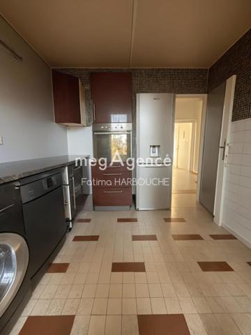 Appartement à LE CHAMBON-FEUGEROLLES, 42500 - 3 pièces 56m²