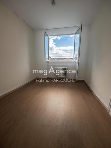 Appartement à LE CHAMBON-FEUGEROLLES, 42500 - 3 pièces 56m²