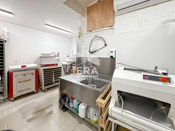 MURS COMMERCIAUX LOUÉS 100m2 13004 Marseille