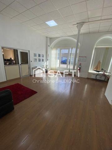 Exceptionnel Très Grand Bâtiment de 1300m²