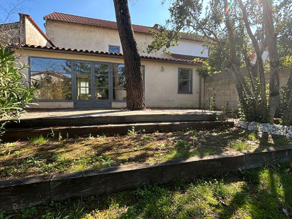 Maison - 5 pièces - 101 m²