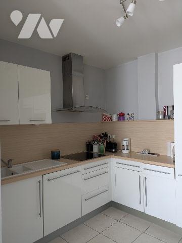 CENTRE-VILLE SAINT-QUENTIN, APPARTEMENT TYPE 4 AVEC ASCENSEUR ET PLACE DE PARKING