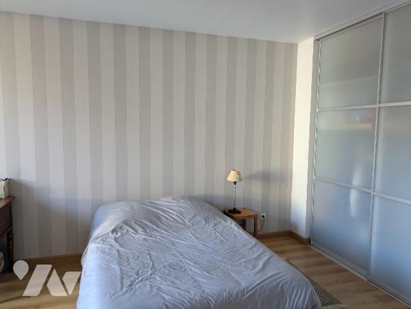 CENTRE-VILLE SAINT-QUENTIN, APPARTEMENT TYPE 4 AVEC ASCENSEUR ET PLACE DE PARKING