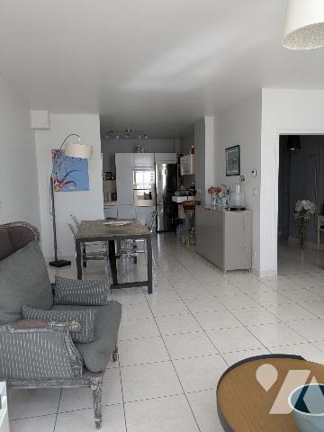 CENTRE-VILLE SAINT-QUENTIN, APPARTEMENT TYPE 4 AVEC ASCENSEUR ET PLACE DE PARKING