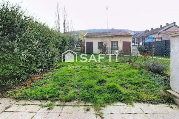 Maison de 120m2 hab avec 4 chambres, 2 terrasses et jardin.