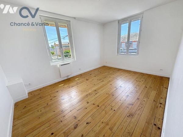 LISIEUX Immeuble complet 1 local commercial et 2 appartements