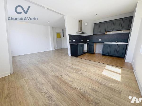 LISIEUX Immeuble complet 1 local commercial et 2 appartements