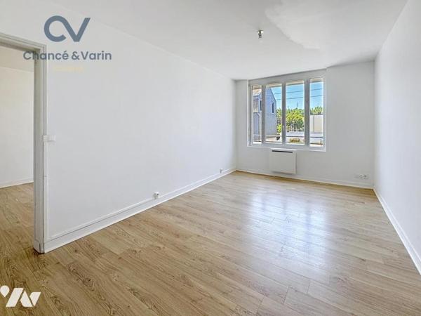 LISIEUX Immeuble complet 1 local commercial et 2 appartements
