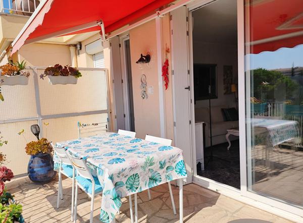 Fréjus Plage - Dernier étage Résidentiel Terrasse plein sud 5 min à pied de la mer