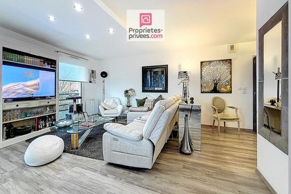 Grand appartement T3 de standing avec terrasse