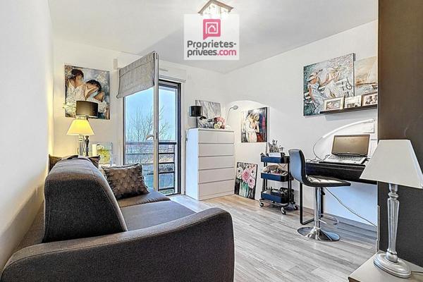 Grand appartement T3 de standing avec terrasse