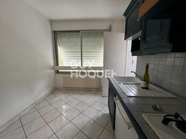 Appartement T2 de 69 m2 avec terrasse de 10M2 piscine tennis gardien parking cave