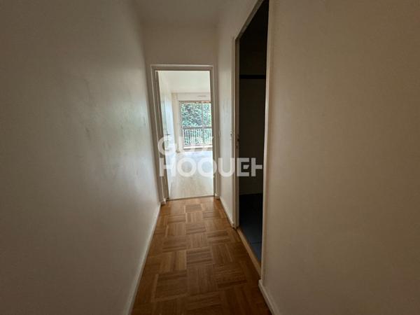 Appartement T2 de 69 m2 avec terrasse de 10M2 piscine tennis gardien parking cave