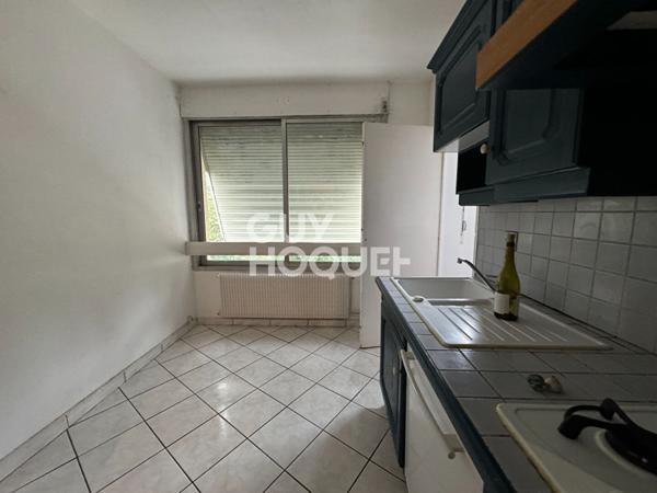 Appartement T2 de 69 m2 avec terrasse de 10M2 piscine tennis gardien parking cave