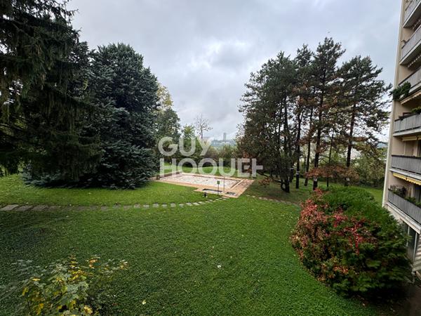 Appartement T2 de 69 m2 avec terrasse de 10M2 piscine tennis gardien parking cave