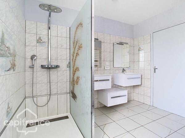 Maison à vendre 7 pièces MAUZE THOUARSAIS (79)
