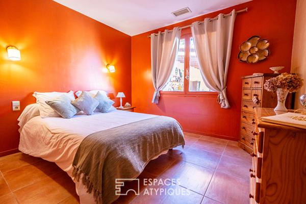 Mas de caractère avec piscine et extérieur paysager au coeur de la nature