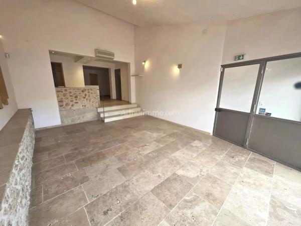Location                                                      Local commercial
                        
                     5 pièces                      150 m2                     à Salernes